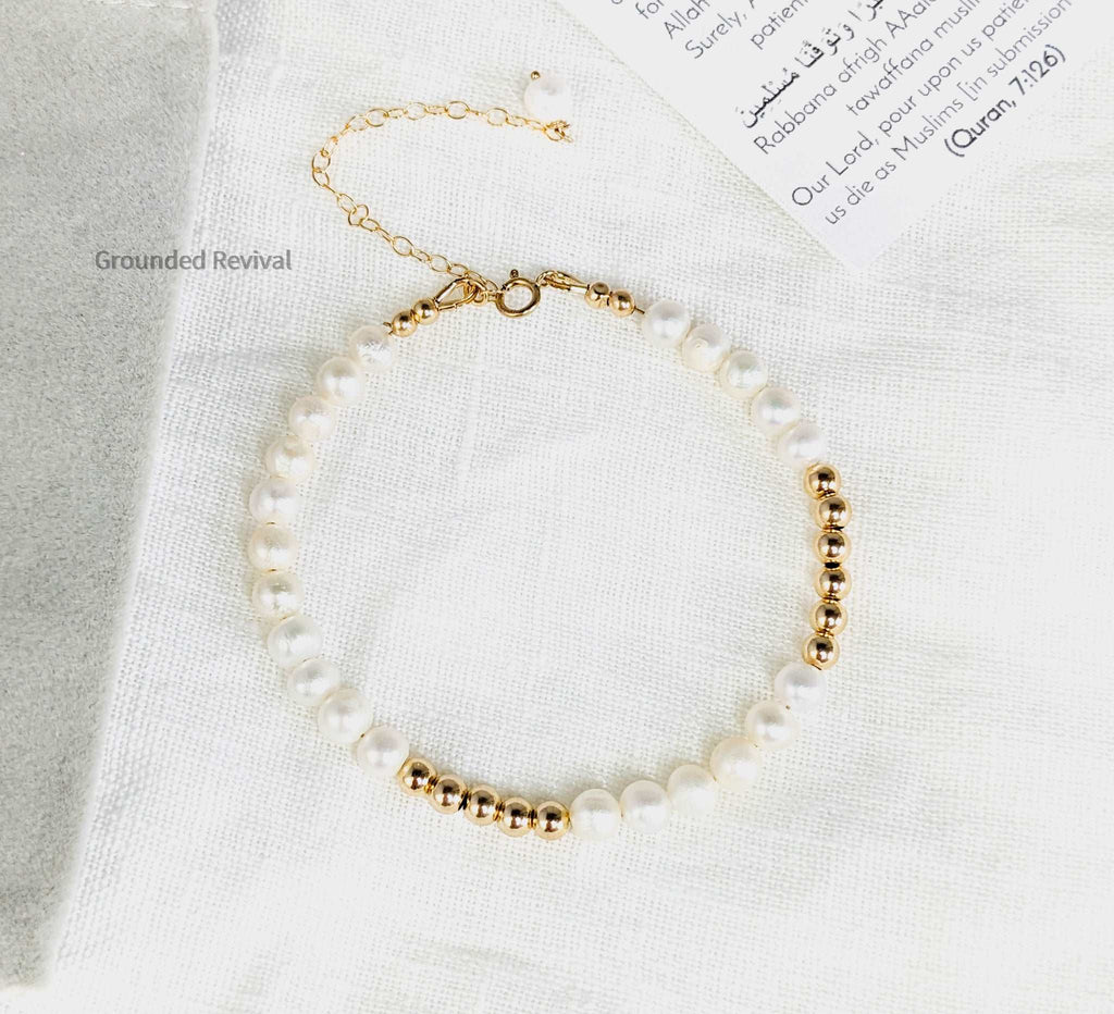 Pearl and gold tasbih bracelet with 33 misbaha beads