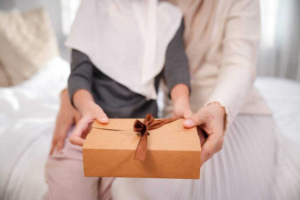 The Etiquette of Giving: Is It Ever Permissible to Decline a Gift in I